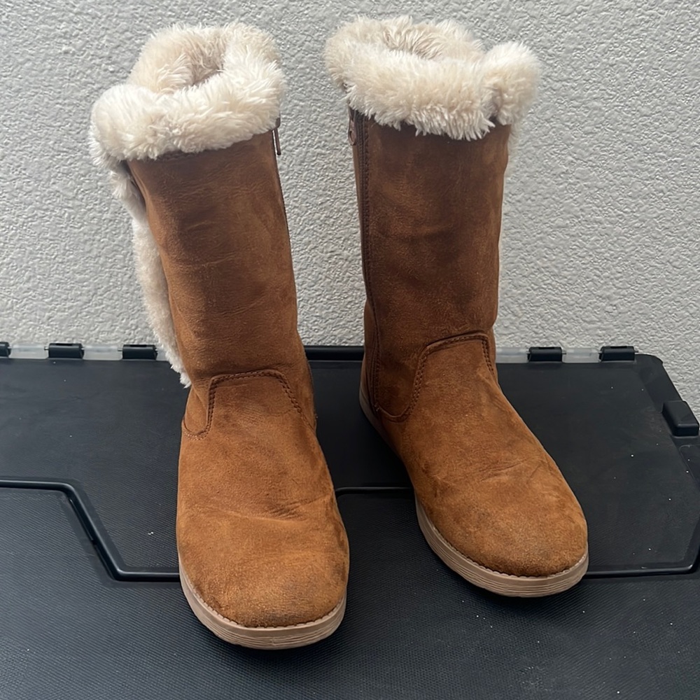 CAT & JACK Brown Faux Fur Zipped Boots Size 3